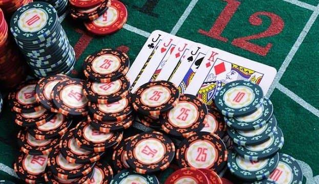 Khám phá bộ sưu tập đồng hồ Rolex nam chính hãng đẳng cấp dành cho quý ông